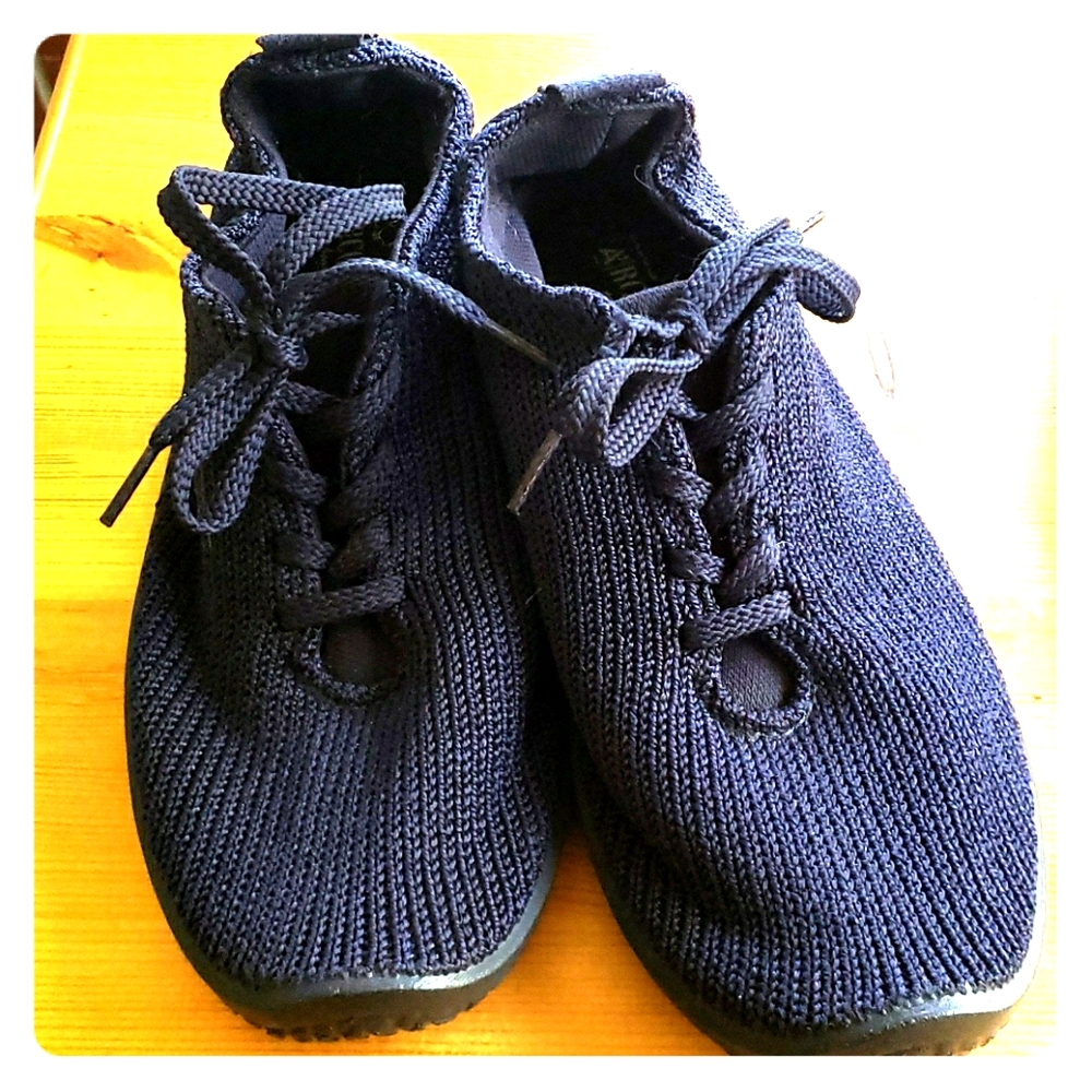 Arcopedico Knit LS in Dark Blue. Size 9 - 9.5